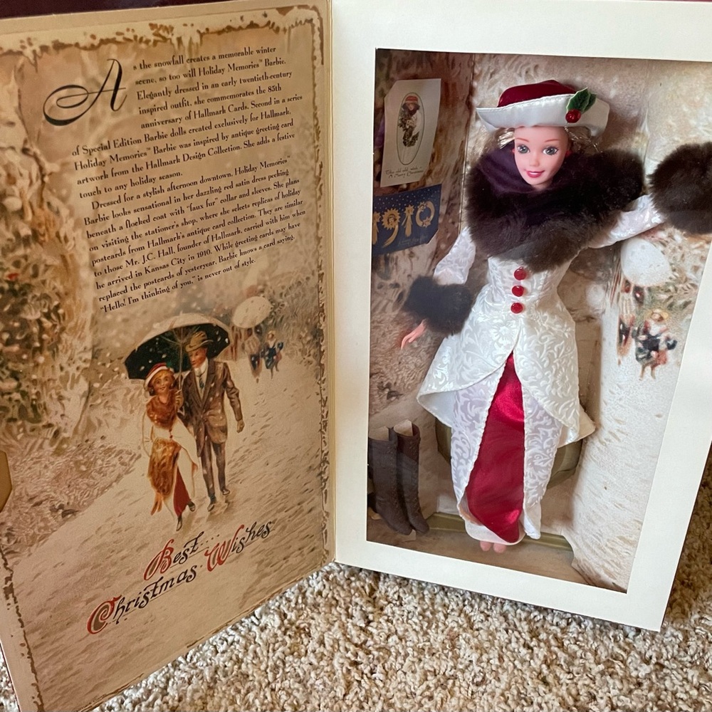 Vintage 1995 Barbie. Hallmark Special Edition Holiday Memories Barbie. NRFB.
